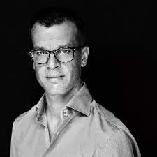 Geluiden uit de kennissenkring dat hij 'multimiljonair' is geworden, bestrijdt hij. Blue Circle Breidt Portfolio Uit En Benoemt Carlo Van Lienden Tot Director Of Daily S Emerce
