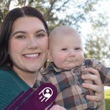 Cathy Dewey's Instagram, Twitter & Facebook