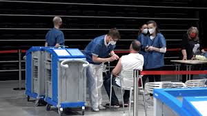 Žijeme v době, v níž se to v médiích jenom hemží pravdami i lžemi. Cesi I Nemci Opet Mohou Na Nakupy Za Hranici Vyjimkou Je Sasko Novinky Cz