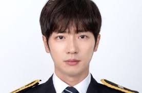 이광수, born july 14, 1985) is a south korean actor, entertainer, and model. Lee Sang Yeob Praised By Fans For His Id Photo That Is Too Cool Why Are You So Handsome Kpops