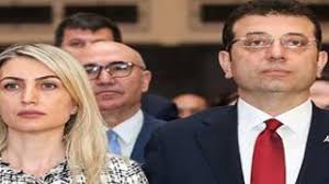 İbb sözcüsü murat ongun, verdiği yanıtla demet akalın'ı rezil etti. Imamoglu Ailesinin Aci Gunu