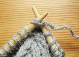 You will need a cable needle to cross more than two stitches without dropping them. Lattice Lozenge Or Diamond Knitting Stitch How Did You Make This Luxe Diy