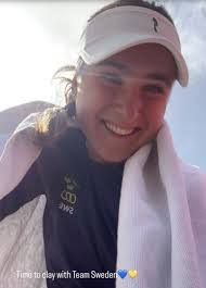 Clare Pedersen's Instagram, Twitter & Facebook