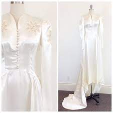 Vintage wedding dress size unknown bids: 40s Ivory Satin Wedding Dress 1940s Vintage Long Sleeve Wedding Gown With Train Small To Medium By Cheshirevintageshop From Chesire Vintage Shop Of Seattle Wa Attic