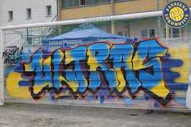 Die koordinierungsstelle graffiti unterstützt und berät bei der weiterentwicklung der graffitiprävention in leipzig auf der grundlage des von ihr erstellten präventionskonzeptes. 1 Fc Lok Hallescher Fc Fanszene Lokomotive Leipzig