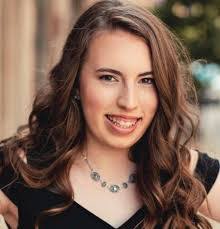 Chloe Merrill's Instagram, Twitter & Facebook