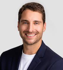 Whitney Ambrose's Instagram, Twitter & Facebook