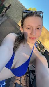 Looking for a female roommate to share a large bedroom at Brooks Towne  Townhouses. Convenient location near chemistry building, 3 other