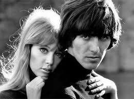George Harrison and Pattie Boyd at Kinfauns, March 1965 (📸 Henry Grossman)  : r/beatles