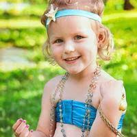 Jocelyn Grace's Instagram, Twitter & Facebook