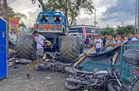 Colombia: 2 muertos y 37 heridos por Monster Truck