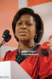 News Correspondent Sara Haines and actress Cheryl Hines attend the Go...  News Photo