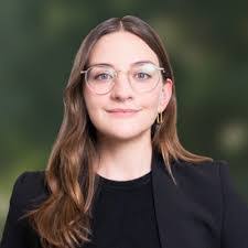 Essence Perry's Instagram, Twitter & Facebook