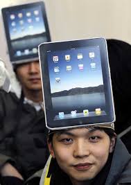 19 Strange Ways Apple Fans Express Themselves