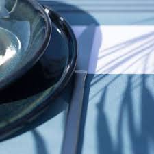 Avec notre gamme paillette cuivrée. Chemin De Table Bleu 50x155 Donibane Maisons Du Monde