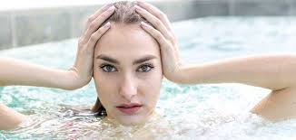 La modella ravennate Aurora Nivellini protagonista del contest "Save the  planet" in Val di Fassa