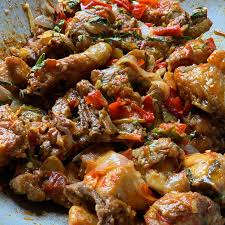 Slowly braise in a sweet tomato sauce, this chicken has lovely spice from ingredients such as chilies, lemongrass, and cloves. Yatiekitchen Ayam Masak Tomato Facebook