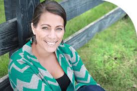 Bethany, A Designer, Uses the FreshBooks Mobile App to Find More Client and  Family Time