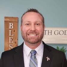 Mark Cutshaw's Instagram, Twitter & Facebook