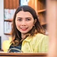 Regina Yabut's Instagram, Twitter & Facebook