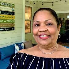 Winnie Roy's Instagram, Twitter & Facebook