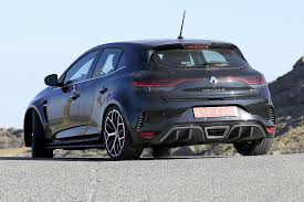 The old rs 250 had 6.1 officially and non officially even 5.9. Erlkonig Renault Megane Rs Erhalt Facelift Magazin