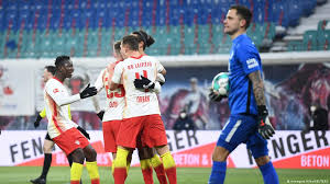 Going to watch rb leipzig was a little like watching someone try haggis for the first time: Bundesliga Rb Leipzig Beat Augsburg As Dayot Upamecano Departure Looms Sports German Football And Major International Sports News Dw 12 02 2021