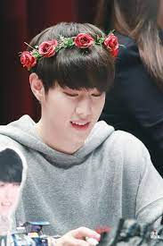 ป กพ นโดย luly ใน got7 mark วงดนตร คนด ง มงก ฎดอกไม