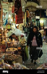 Tunisia. Tunis Medina. Street Scene in the Souq. Vaulted Passageways Protect Vendors and Shoppers from the Mid-Day Heat Stock Photo - Alamy