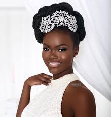 Keep reading to see our top tips for wedding hair at the bottom this is the dreamiest of bridal styles for girls with curly hair. Explore Over 80 African Bridal Hairstyles