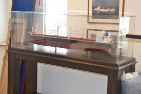 Please specify the height of the case (not the model ship) during the checkout process. Ready Made Display Case With Glass And Stand