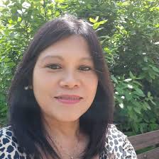 JAN and Grant Bacon, we adore you and thanks to all the fans and friends  who popped in last night for the book signing, braving the cold for a bit  of Jan