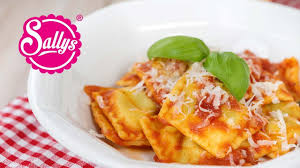 Spinat Ricotta Ravioli In Tomatensoaÿe Was Koche Ich Heute Youtube Ravioli Ravioli Rezept Maultaschen Rezept