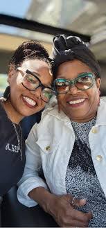 Lindsey Ickes's Instagram, Twitter & Facebook