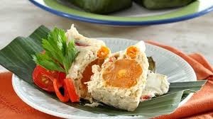 After being seasoned with mild spices and stuck on a skewer. Cara Bikin Botok Telur Asin Super Enak Menu Sederhana Yang Rasanya Juara Tribun Kaltim