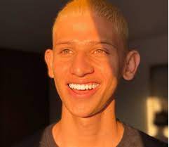 🤙 si estás aquí es para disfrutar, sonreír y no darse mala vida por nadie, esa es la actitud, orgullosamente colombiano 🇨🇴 unete a es. La Liendra Es Tendecia En Youtube Con Su Cancion Mauricio Alerta Tolima