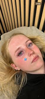 Can anyone recommend the best tweezers? (UK based) thank you💕