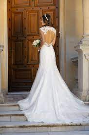 Beautiful details and made of the finest fabrics. Emma Charlotte 2018 Collection Style Jonne Hochzeitskleid Hochzeit Fotos Hochzeit