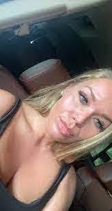 Melissa Rydberg's Instagram, Twitter & Facebook