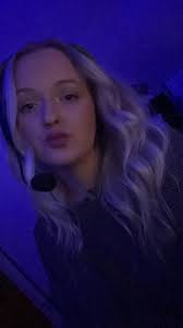 We are live now follow for follow Twitch.tv/bubbabiiiih clicc the link