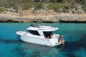 Cheapest Motor Yacht Brands In 2021 Yacht Brands Boat Small Yachts