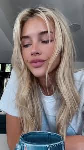 Adrianna Watts's Instagram, Twitter & Facebook