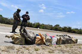 Droga incautada hoy es trasladada desde Petén a la capital