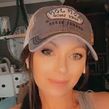 Melanie Bonham Oravec (melanieb75)