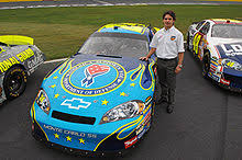 Jeffery michael gordon (born august 4, 1971) is an american former professional stock car racing driver, currently an announcer for fox nascar, and a top executive for hendrick motorsports. Jeff Gordon Wikipedia