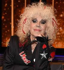 23 september at 12:31 ·. Donatella Rettore Eta Altezza Peso Origini Il Marito Figli Malattia