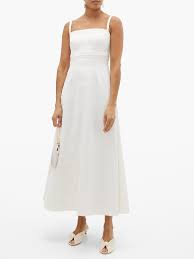 The show premiered on february 8, 2016, and is hosted by comedian samantha bee. Jimmy Choo Samantha 35 Faux Pearl Embellished Mules In Cream Modesens