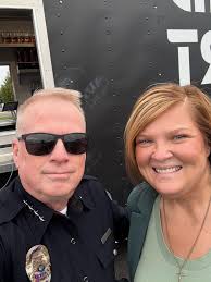 ROAD TRIP! #K9Lemon and Officer Josh Madsen got called over to Benton  County this afternoon! #whenlifegivesyouLemonmakeanarrest! #thassagoooodboy!