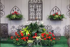 Bahçe düzenleme önerileri, bahçe düzenleme fikirleri, bahçe peyzaj örnekleri, bahçe dekorasyonu, peyzaj tasarımı… tıpkı şimdi sizlere sunacağım ve her biri birer estetik harikası olan, yaratıcılığın doğa ile birleşmesi ile meydana gelen bahçe peyzaj çalışmaları gibi… Bahce Susleme Tasarim Ve Gerecleri Demka Peyzaj