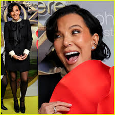 Anna Paquin Steps Out for 'Flack' Premiere in London: Photo 4182236